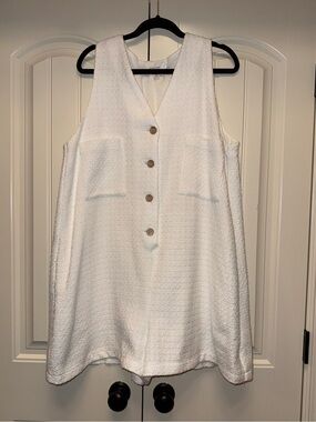 TUCKERNUCK Pomander Place White Textured Myla Romper